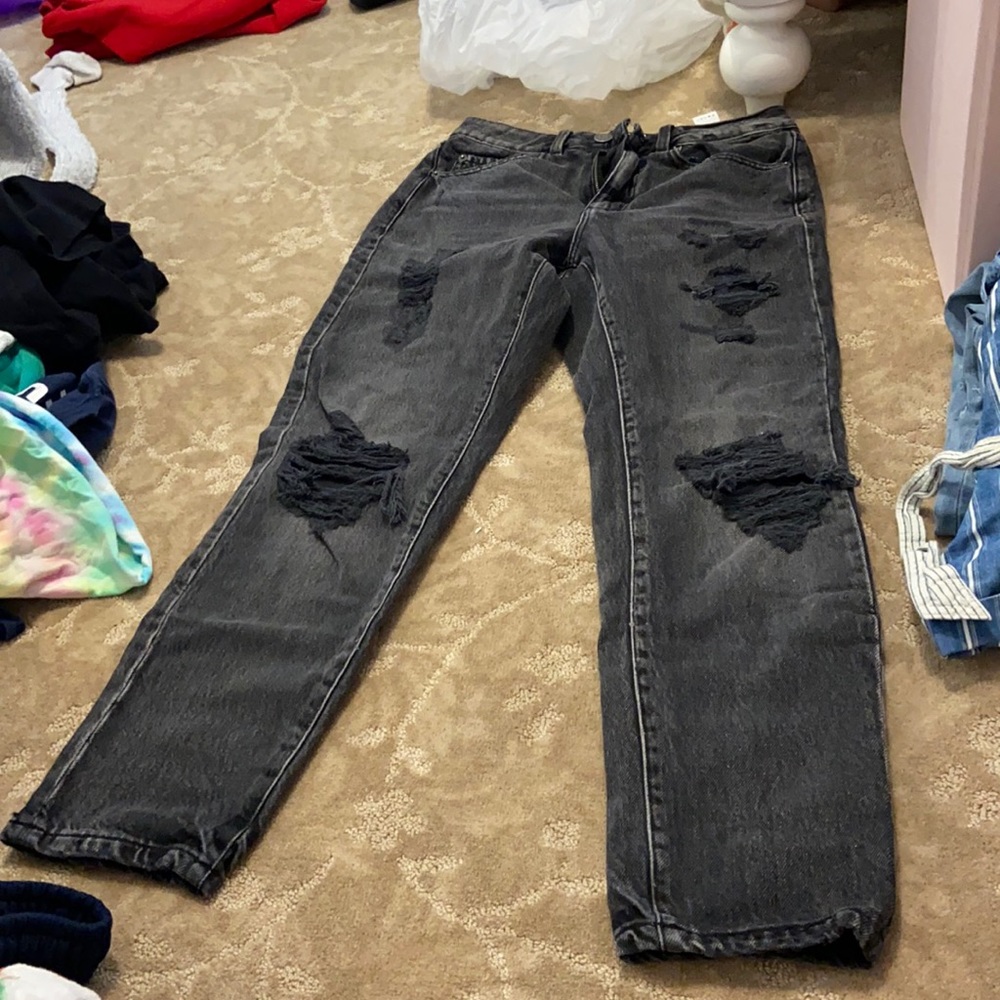 black mom jeans